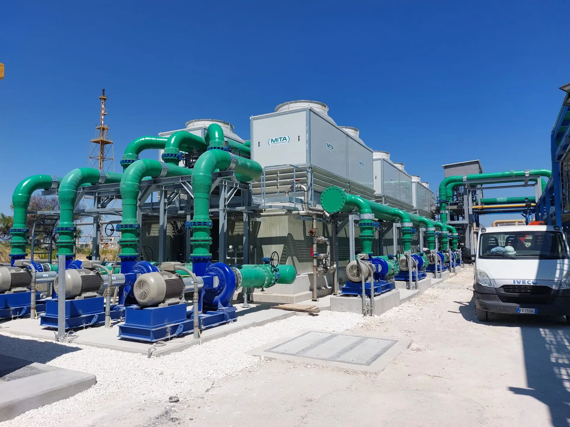 Impianto industriale con tubazioni in composito Resin Piping
