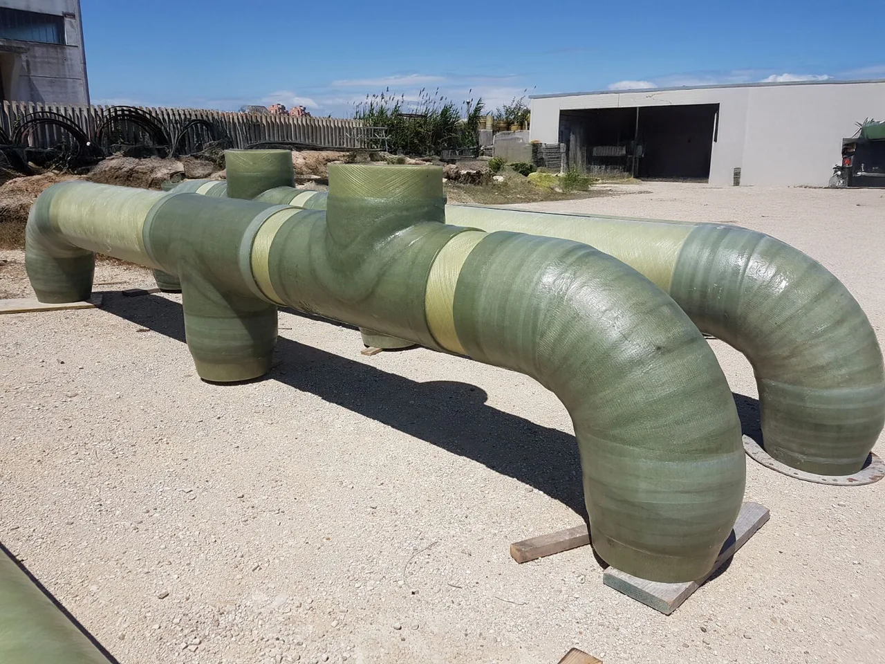 Officina di prefabbricazione tubazioni in vetroresina Resin Piping